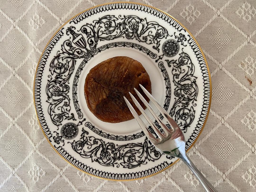 An Amelia fig girotti placed on a dessert plate.