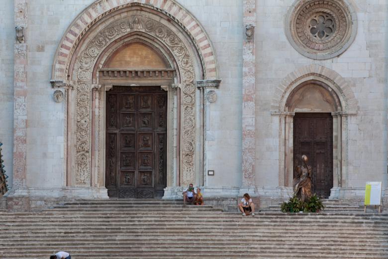 Titolo: Le Cattedrali e le chiese romaniche 