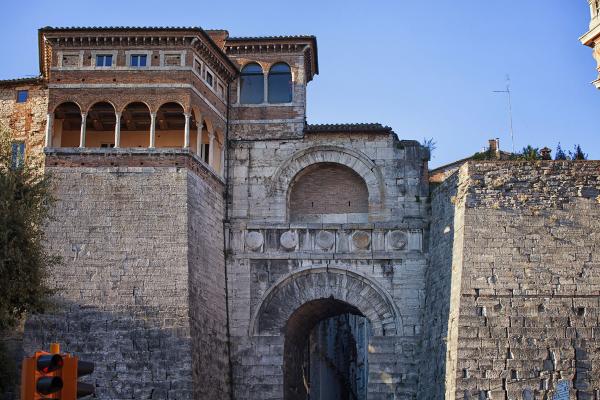 The Etruscan Arch with the University for Foreigners of Perugia on the right