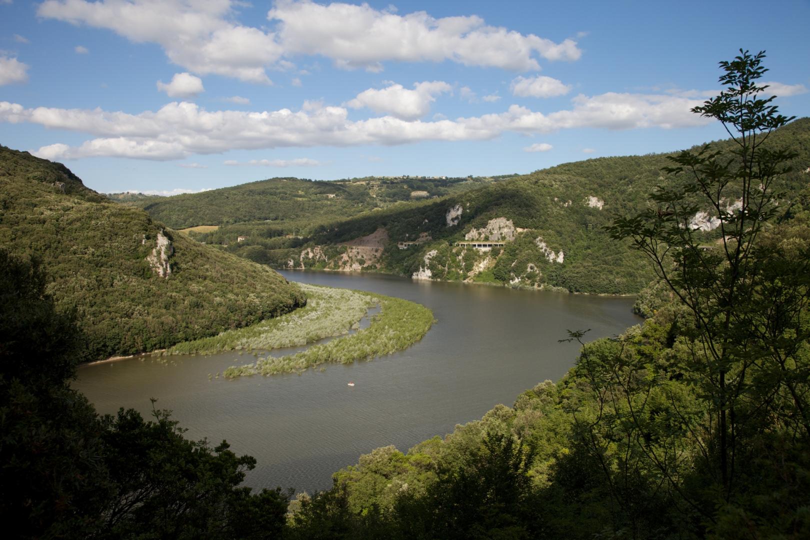 Corbara Lake