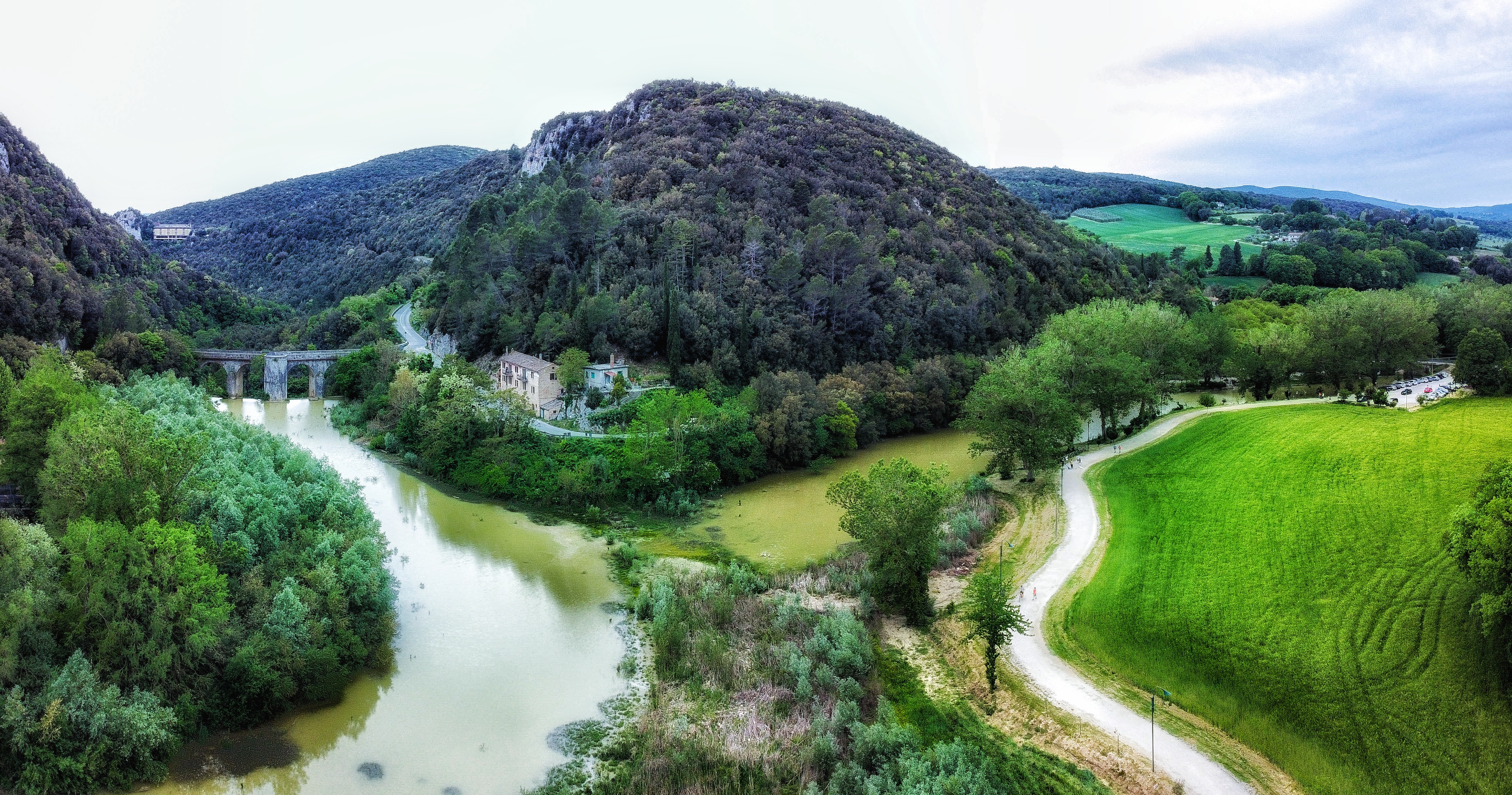 Il Bacino Del Rio Grande Www Umbriatourism It