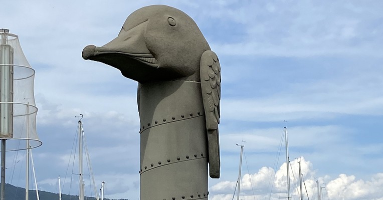 Die Wasservogelsäule von Valeriano Trubbiani