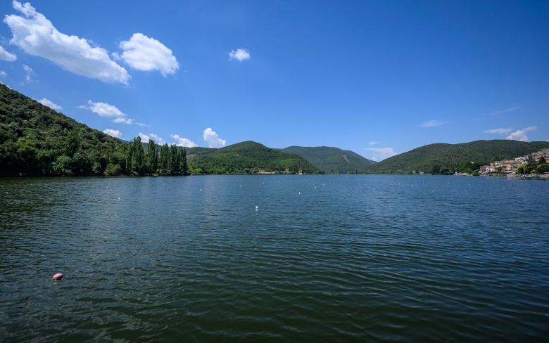 Immagine: Rowing and other aquatic sports at Lake Piediluco 