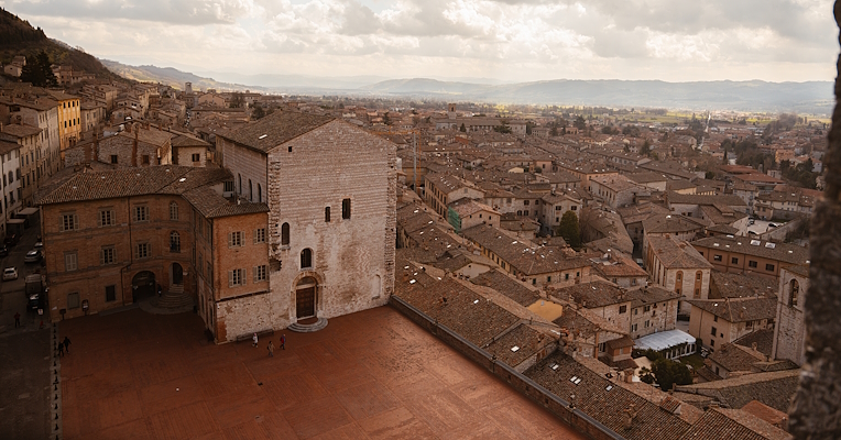  Gubbio_piazza_grande_palazzo_del_podesta 