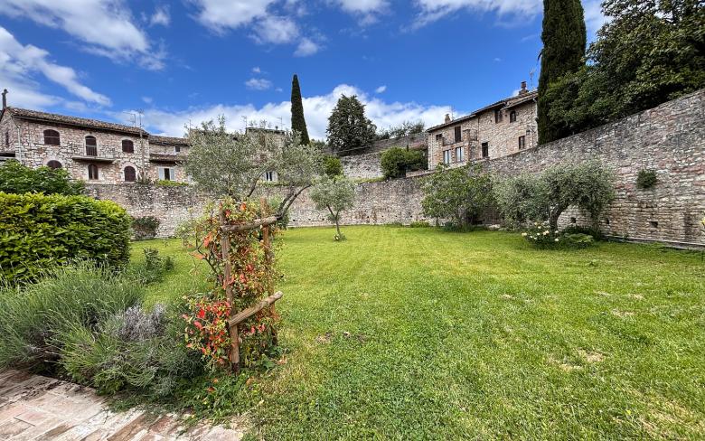 Immagine: Das römische Amphitheater Assisi 