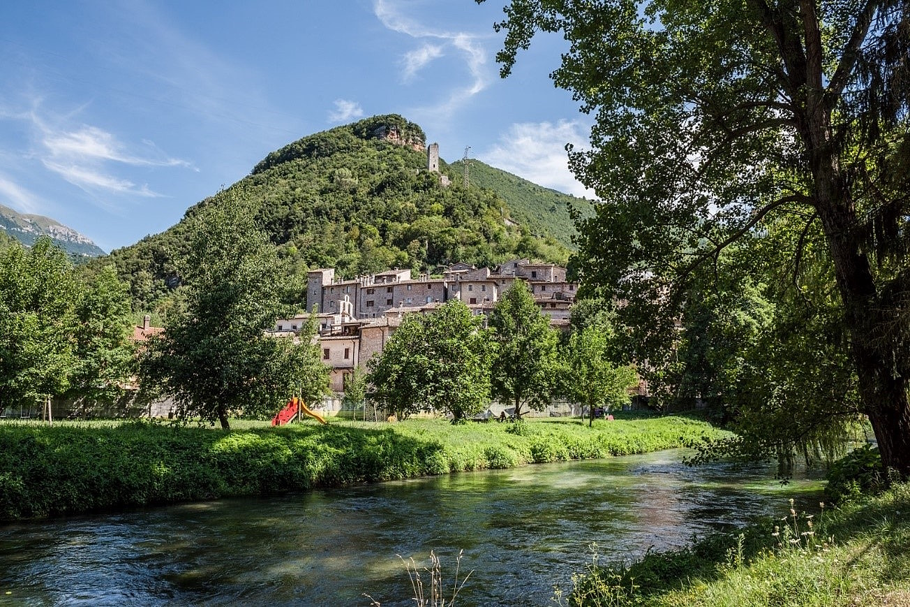 Scheggino dal fiume Nera